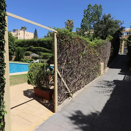 Seaview With Private Garden 5 Minutes Walk To The And Amenities Appartement *