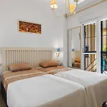 Seaview With Private Garden 5 Minutes Walk To The And Amenities Sitio de Calahonda
