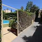 Seaview With Private Garden 5 Minutes Walk To The And Amenities Apartmán *