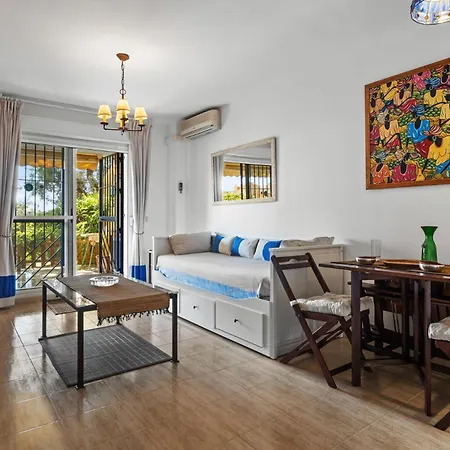 Seaview With Private Garden 5 Minutes Walk To The And Amenities *