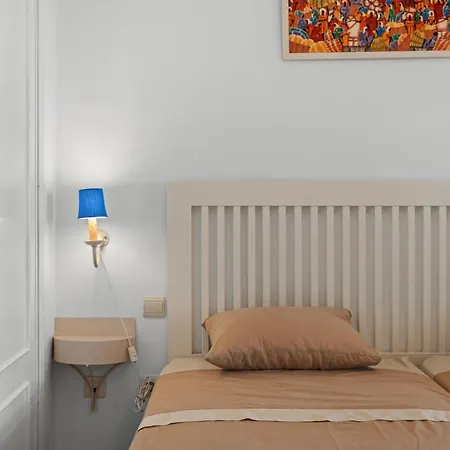 Seaview With Private Garden 5 Minutes Walk To The And Amenities