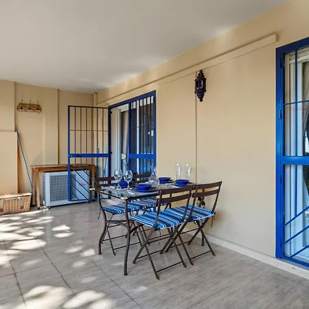 Seaview With Private Garden 5 Minutes Walk To The And Amenities Apartment Sitio de Calahonda